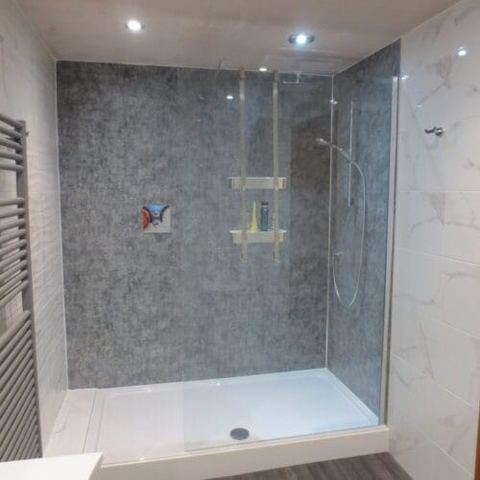 Bringing a tired bathroom back up to date — finished