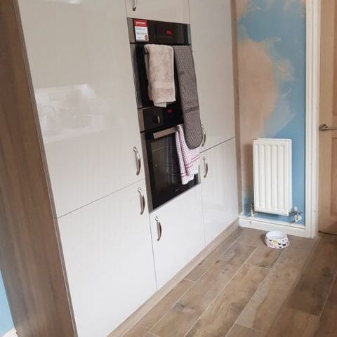 A three-week kitchen renovation, wall to wall — finished
