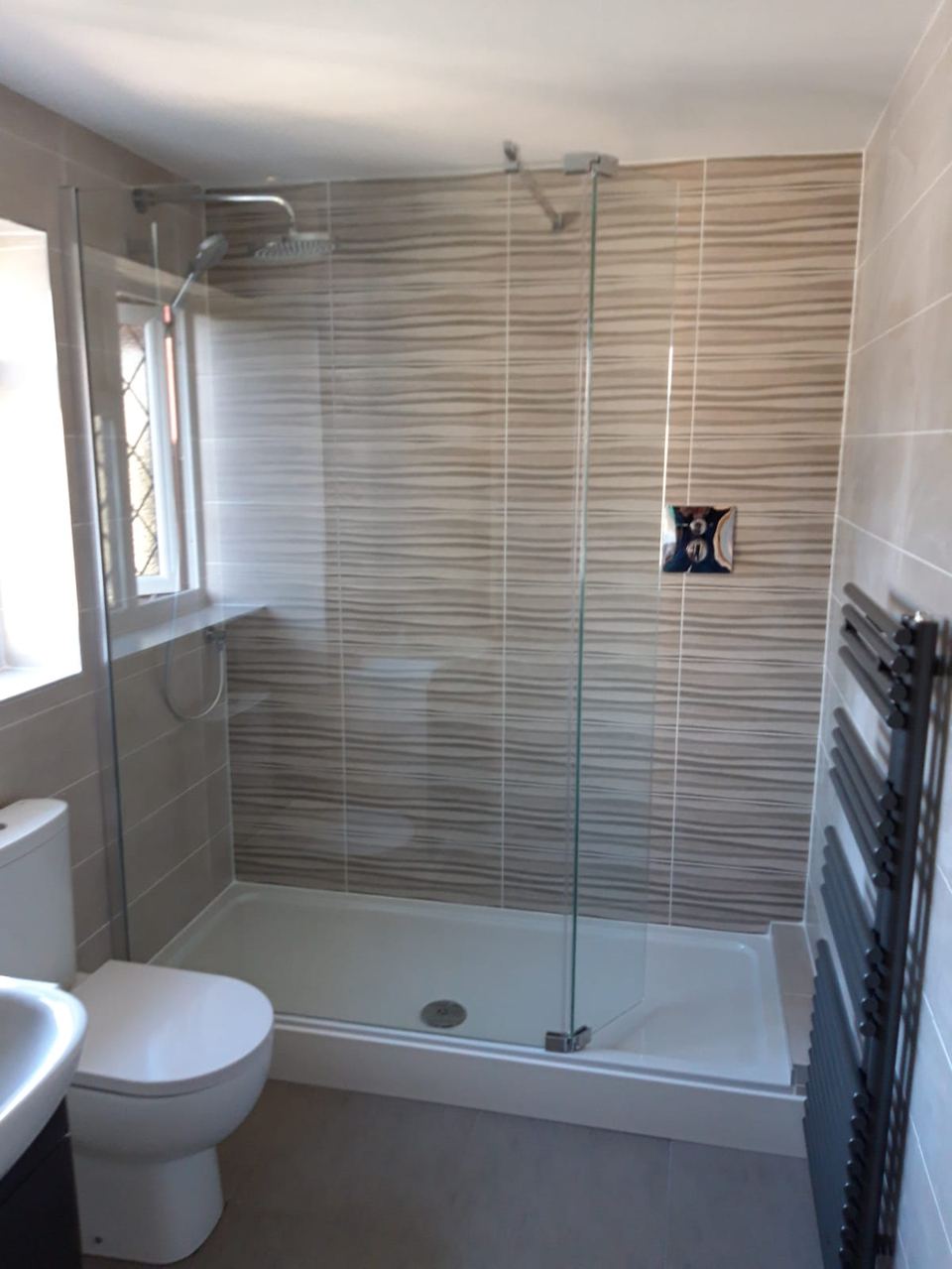 A fitted Homematas bathroom