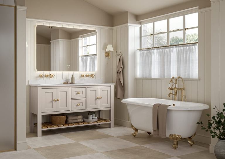 Charlbury vanity in Cotton White with a roll-top bath
