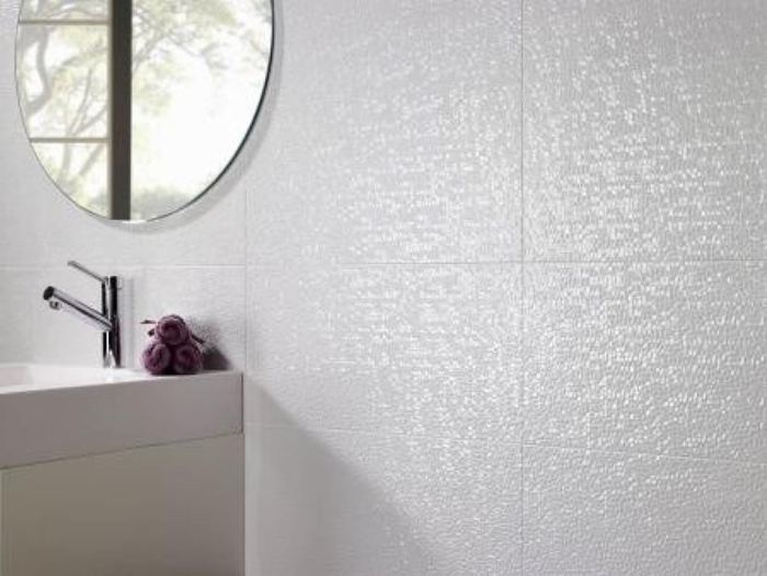 Porcelanosa Cubica Blanco tile, 25 x 44.3 cm, white