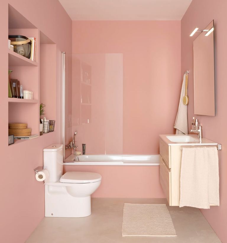 Victoria basin and bath with a wall-mounted mixer