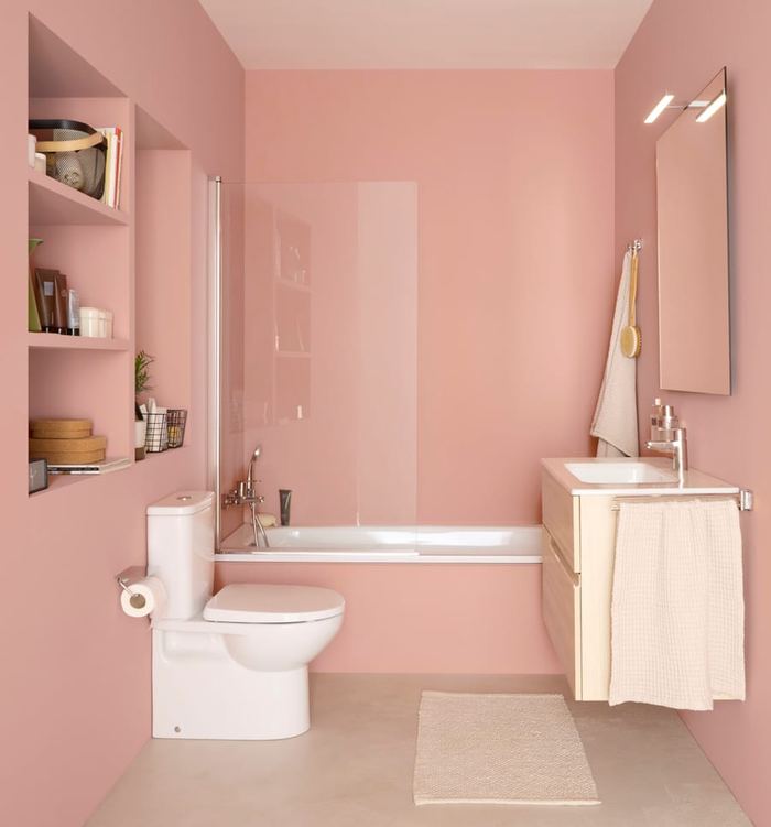 Victoria basin and bath with a wall-mounted mixer