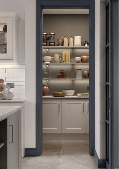 Kensington door and cabinet detail