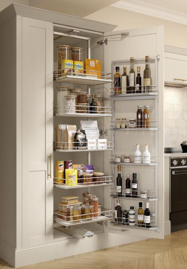 Newcombe kitchen, further view