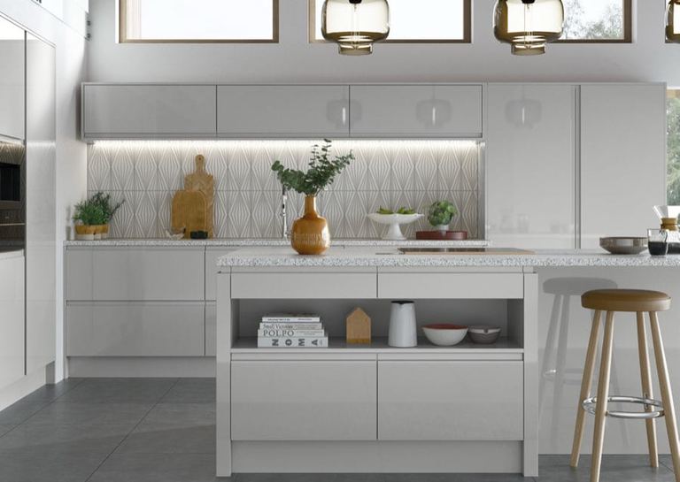 Strada Gloss door and cabinet detail