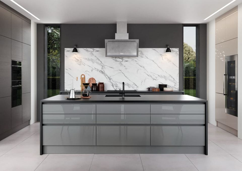 Zola Gloss kitchen in Dust Grey & Cashmere