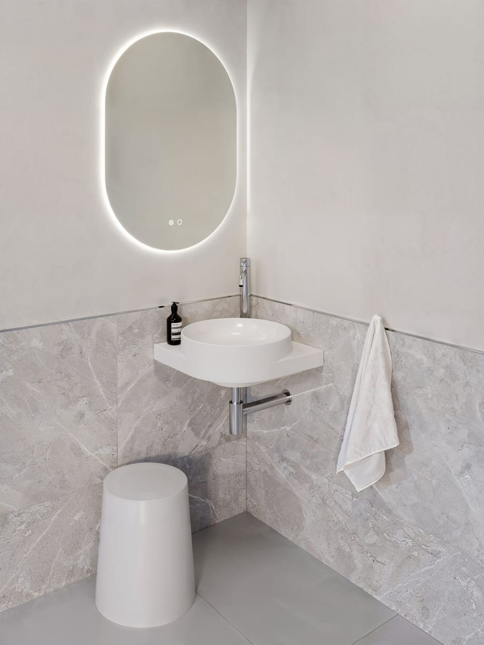 Davoli bathroom in Gloss White