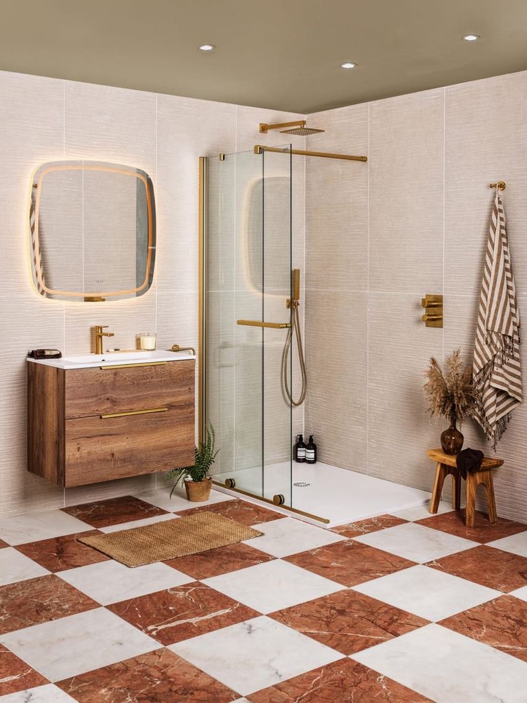 Mont tray with a Deluna mirror and Cosenza vanity