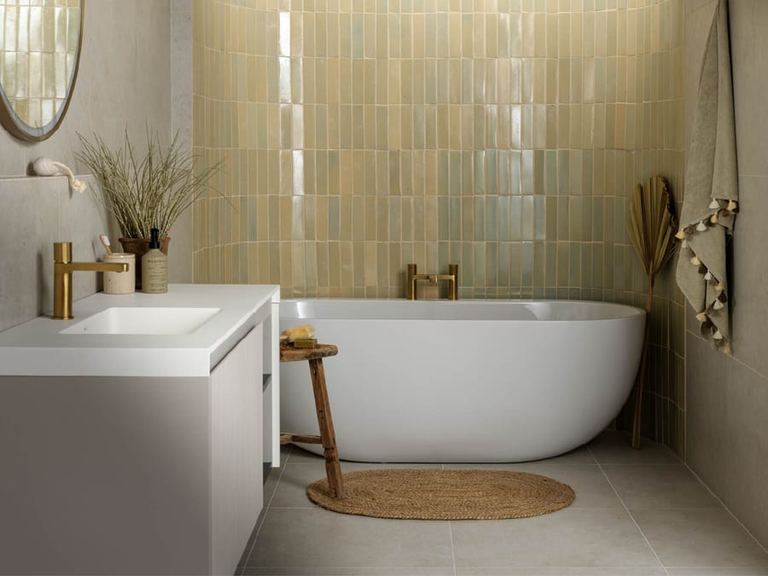 Tanaro freestanding bath with a Stratto vanity unit