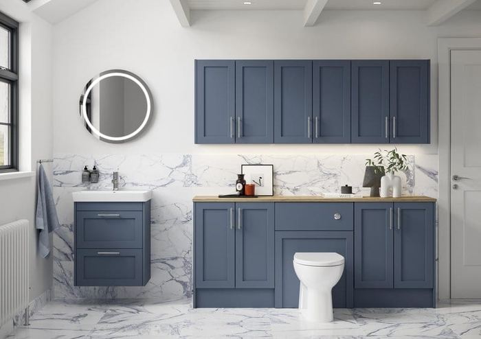 Winson fitted run in Steel Blue with a lit mirror