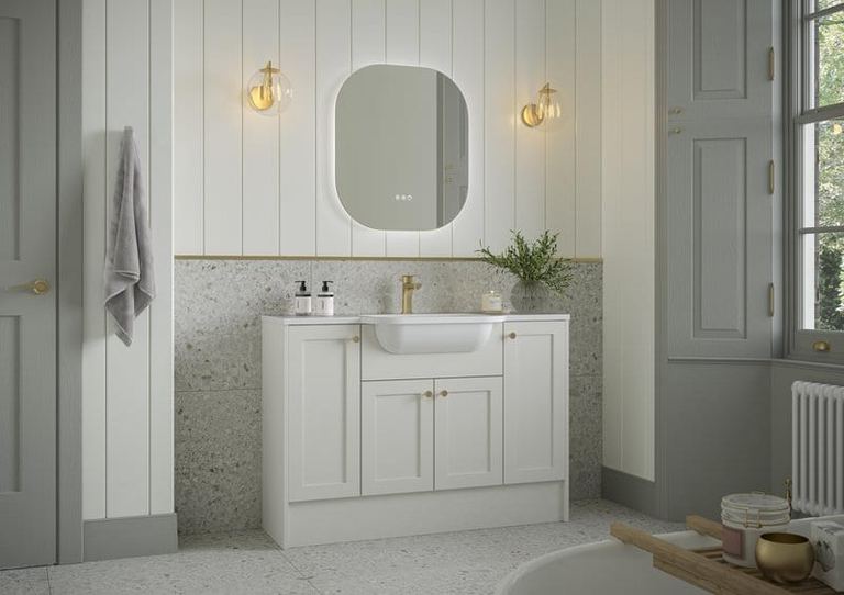 Winson fitted run in Antique White with brushed brass handles